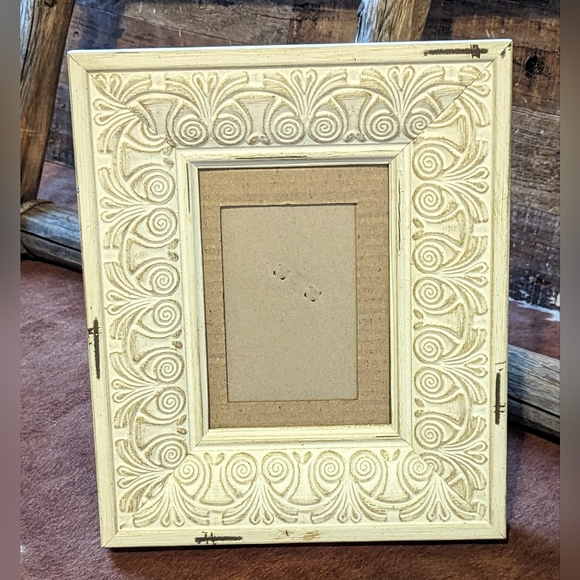 Antique White Color Distressed Metal Picture Frame - Picture 1 of 12